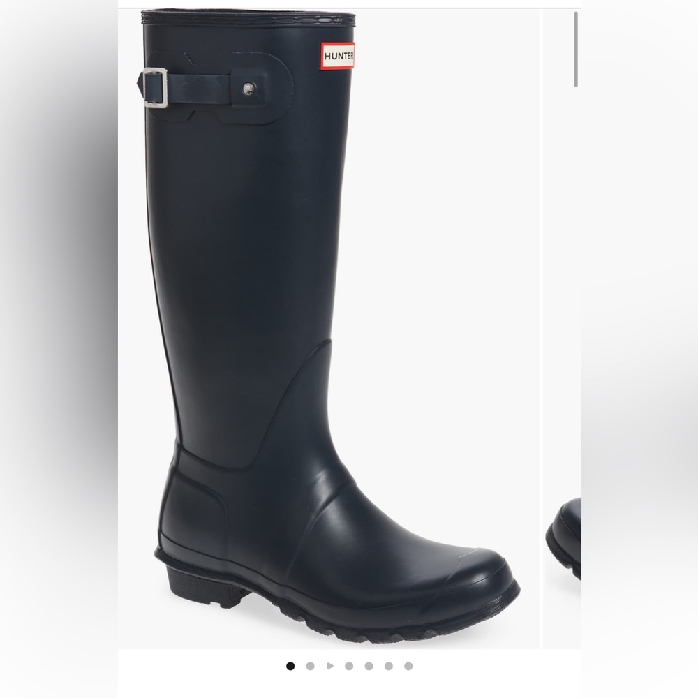 Hunter Classic Navy Waterproof Boots/ Rainboots